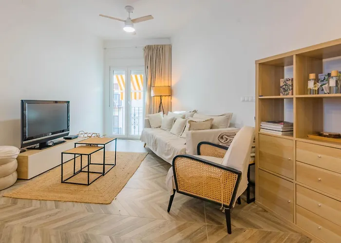 Luxury Downtown Station *